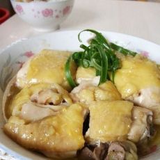 姜葱隔水蒸鸡的做法
