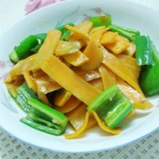 清炒胡萝卜片的做法