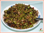 榄菜肉末四季豆的做法