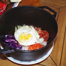 简易石锅拌饭的做法 简易石锅拌饭的做法