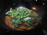 蒜苗豆腐回锅的做法