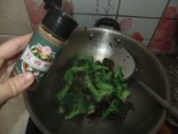 木耳西兰花的做法