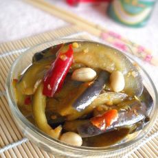 香辣蒜蓉花生茄子的做法 香辣蒜蓉花生茄子的做法