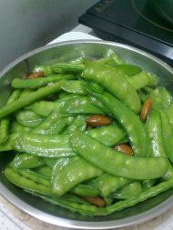 杏仁荷兰豆的做法