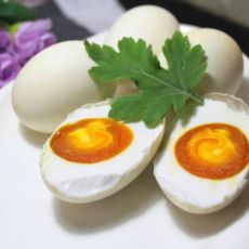 腌咸鸭蛋的做法 腌咸鸭蛋的做法