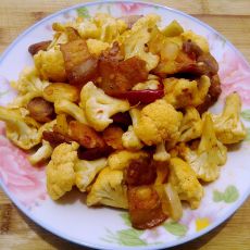 五花肉煸花菜的做法 五花肉煸花菜的做法