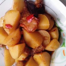 猪肉焖土豆的做法 猪肉焖土豆的做法