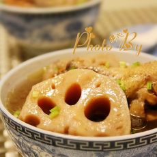 莲藕炖鸡汤的做法