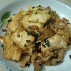 肉片炒煎豆腐的做法