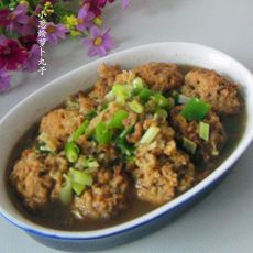 小葱烩萝卜丸子的做法