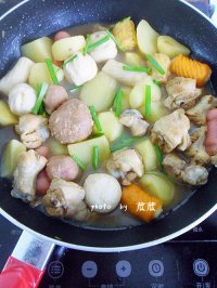 飘香鸡块烩丸子的做法
