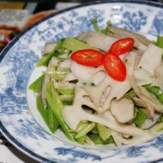 芹香藕片的做法