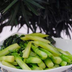 清炒芥兰的做法