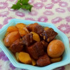 炖肉烩土豆的做法 炖肉烩土豆的做法