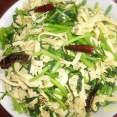 炝茼蒿干豆腐的做法