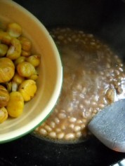 花生栗子焖牛腩的做法