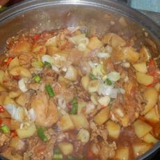 土豆烧鸡子的做法 土豆烧鸡子的做法