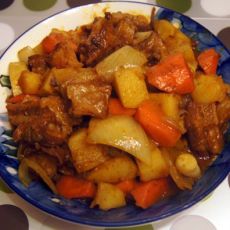 土豆烩牛腩的做法 土豆烩牛腩的做法