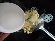 清炒韭苔小荷鲜的做法