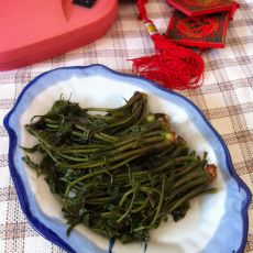 腌香椿芽咸菜的做法 腌香椿芽咸菜的做法