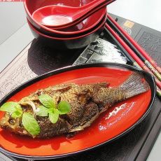 五香酥鲫鱼的做法 五香酥鲫鱼的做法