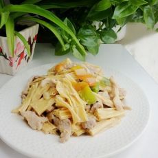 清炒腐竹肉丝的做法 清炒腐竹肉丝的做法