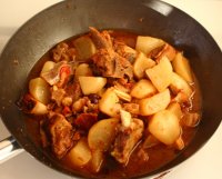 红枣羊肉炖萝卜的做法