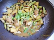 土豆烧芸豆的做法