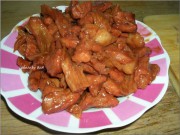腐乳汁腐竹红烧肉的做法