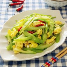 芹菜炒鸡蛋的做法 芹菜炒鸡蛋的做法