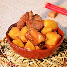 红烧排骨土豆的做法 红烧排骨土豆的做法