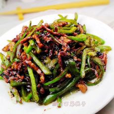 酱爆肉丝尖椒的做法