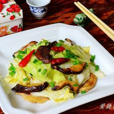 香菇手撕包菜的做法 香菇手撕包菜的做法