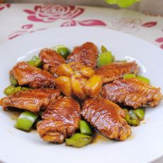 蒜子扣鸡翅的做法 蒜子扣鸡翅的做法