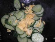 鸡蛋炒瓜片的做法