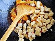 菠萝咕噜素肉的做法