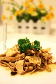 茶树菇焖鸡肉的做法
