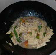 清炒腐竹肉丝的做法