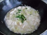 虾皮白菜烩豆腐的做法