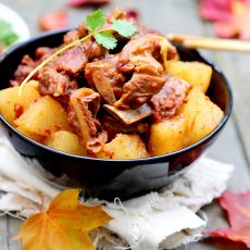 羊肉炖白萝卜的做法 羊肉炖白萝卜的做法