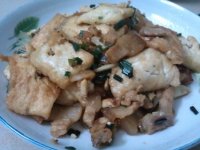 肉片炒煎豆腐的做法