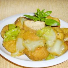 手撕包菜油豆腐的做法 手撕包菜油豆腐的做法