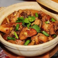 红葱头鸡煲的做法 红葱头鸡煲的做法