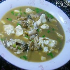 鲢鱼炖豆腐的做法