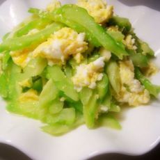 鸡蛋炒苦瓜的做法 鸡蛋炒苦瓜的做法