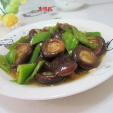 青椒香菇的做法