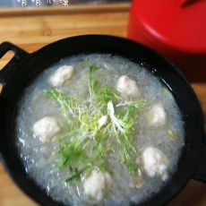 白萝卜丝鱼丸粉丝汤的做法 白萝卜丝鱼丸粉丝汤的做法