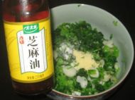 凉拌萝卜樱子的做法