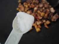 鸡翅焖土豆的做法