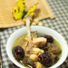 黑木耳莲子炖鸡的做法 黑木耳莲子炖鸡的做法